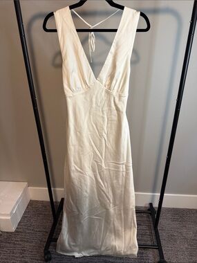 off the shoulder linen dress Off Shoulder Linen Dress 'Brigitte'
